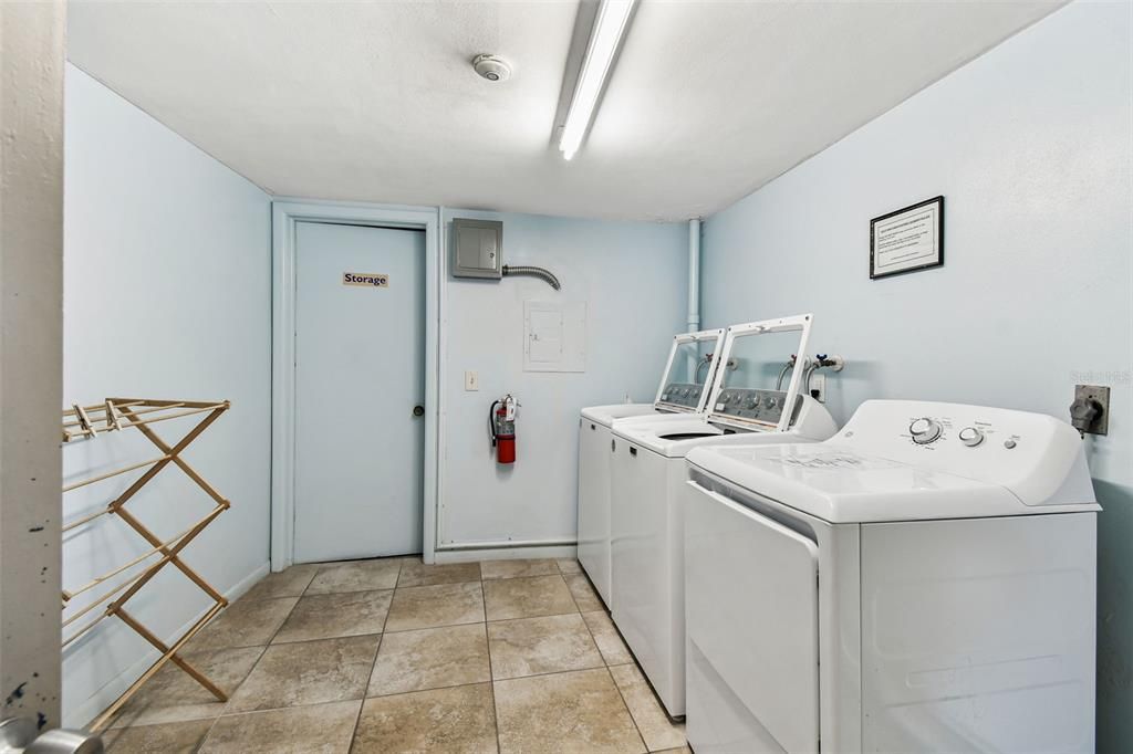 待售: $874,900 (2 贝兹, 2 浴室, 1420 平方英尺)