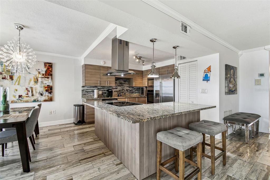 待售: $874,900 (2 贝兹, 2 浴室, 1420 平方英尺)