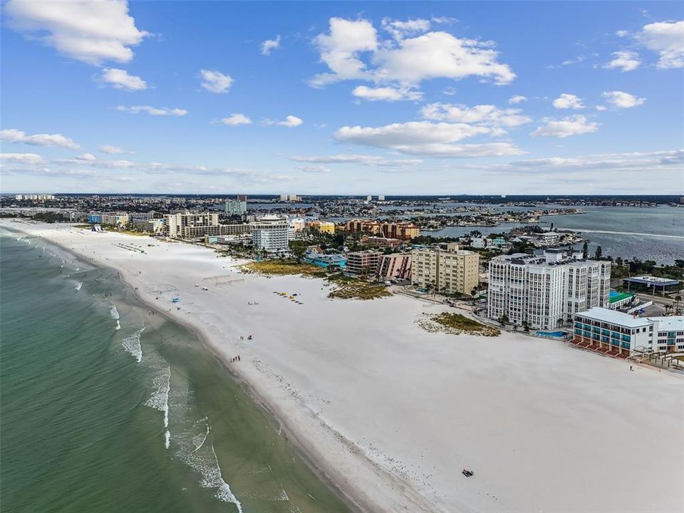 待售: $874,900 (2 贝兹, 2 浴室, 1420 平方英尺)