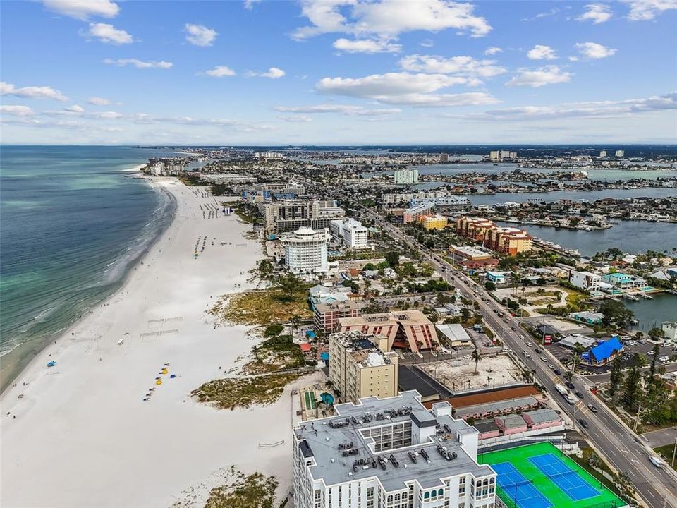 待售: $874,900 (2 贝兹, 2 浴室, 1420 平方英尺)