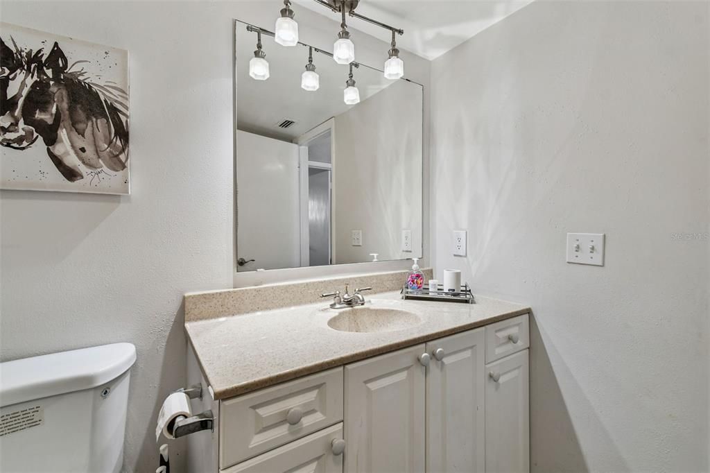 待售: $874,900 (2 贝兹, 2 浴室, 1420 平方英尺)