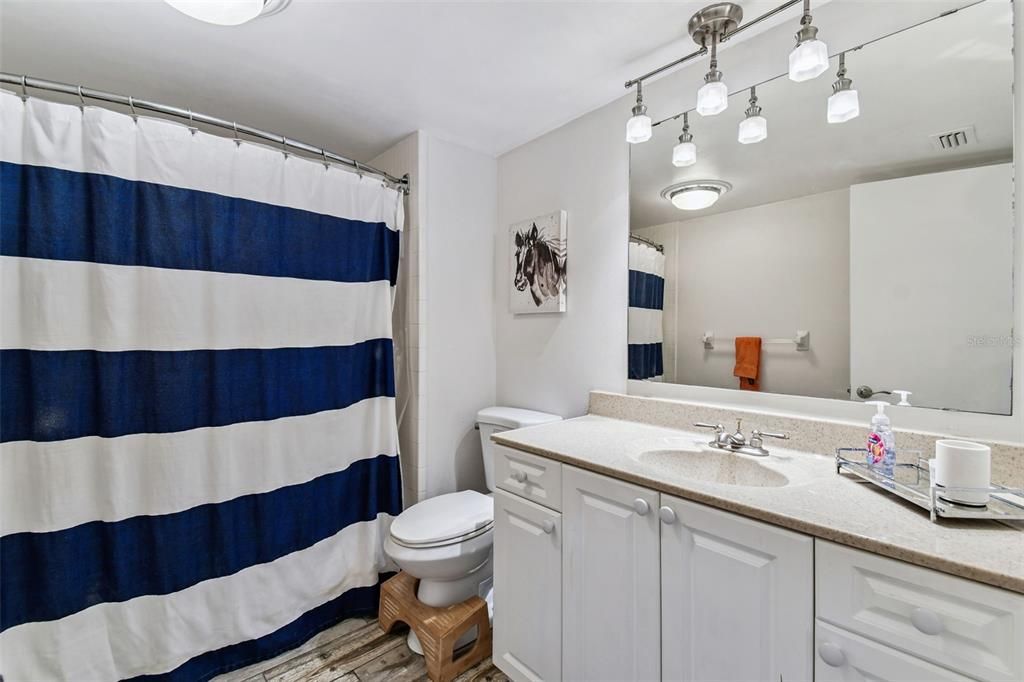 待售: $874,900 (2 贝兹, 2 浴室, 1420 平方英尺)