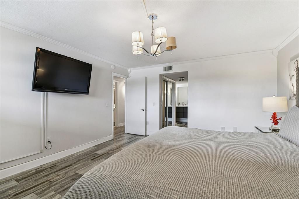 待售: $874,900 (2 贝兹, 2 浴室, 1420 平方英尺)