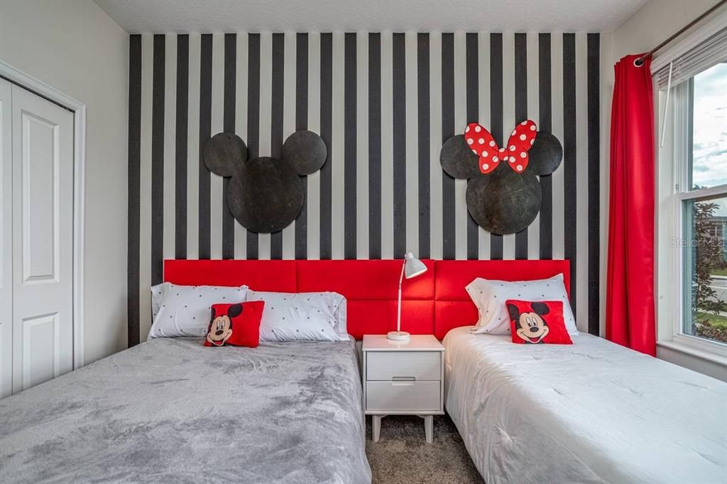 Activo con contrato: $625,000 (6 camas, 5 baños, 2996 Pies cuadrados)