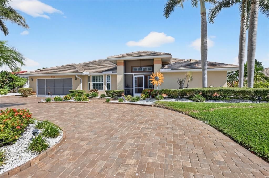 待售: $995,000 (3 贝兹, 2 浴室, 2206 平方英尺)