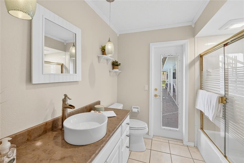 待售: $995,000 (3 贝兹, 2 浴室, 2206 平方英尺)