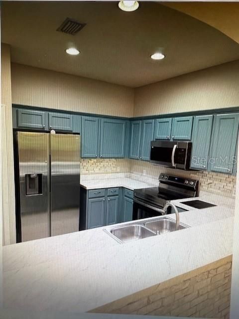 For Rent: $1,650 (3 beds, 2 baths, 1446 Square Feet)