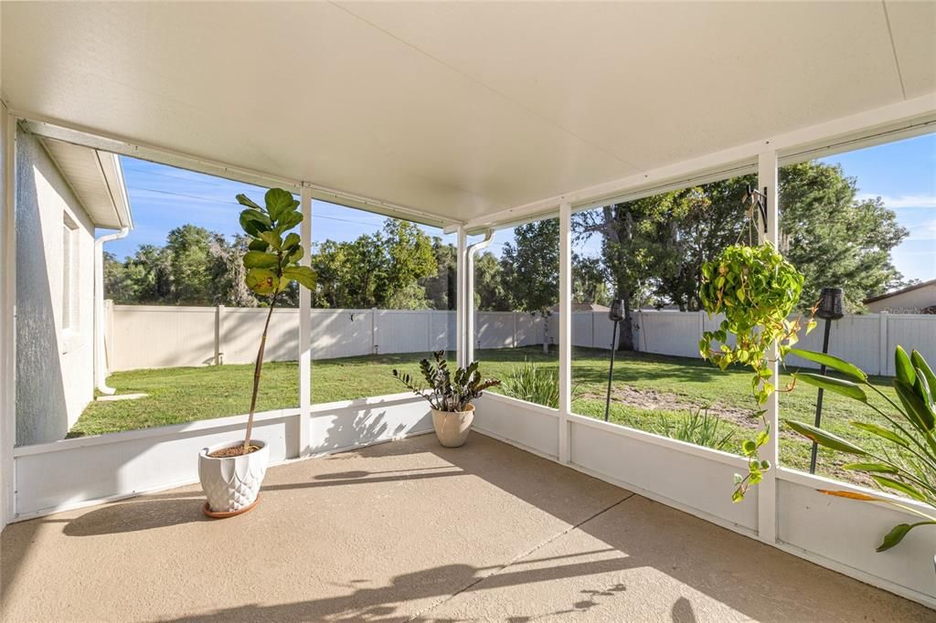 Active With Contract: $259,900 (3 beds, 2 baths, 1456 Square Feet)