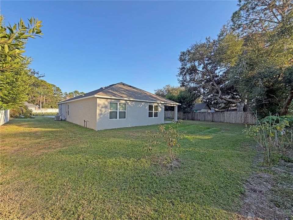 For Rent: $2,275 (4 beds, 2 baths, 1836 Square Feet)