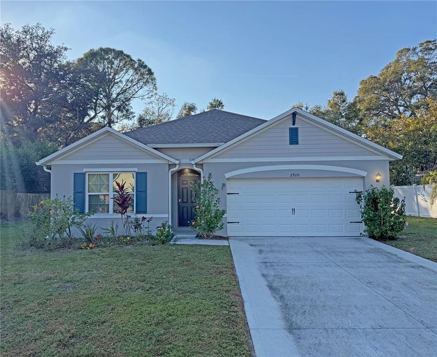 For Rent: $2,275 (4 beds, 2 baths, 1836 Square Feet)