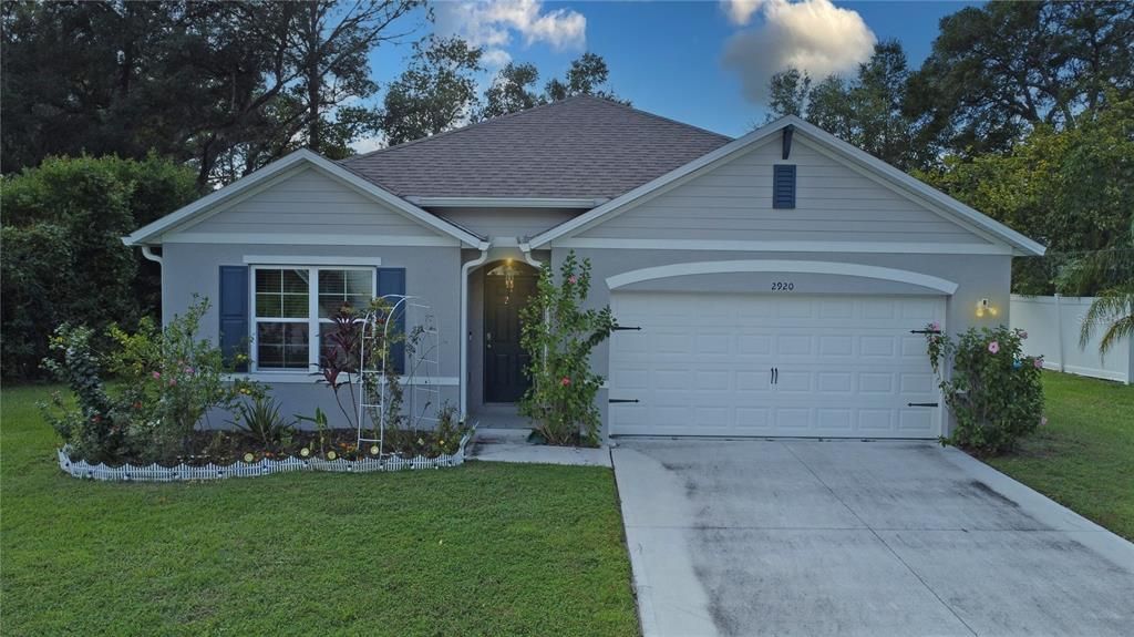 For Rent: $2,275 (4 beds, 2 baths, 1836 Square Feet)