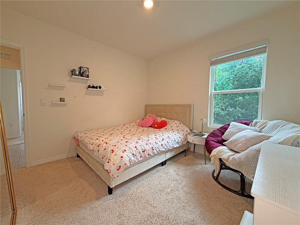 For Rent: $2,275 (4 beds, 2 baths, 1836 Square Feet)