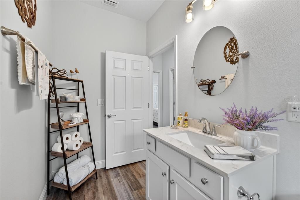 Activo con contrato: $475,000 (3 camas, 2 baños, 1961 Pies cuadrados)