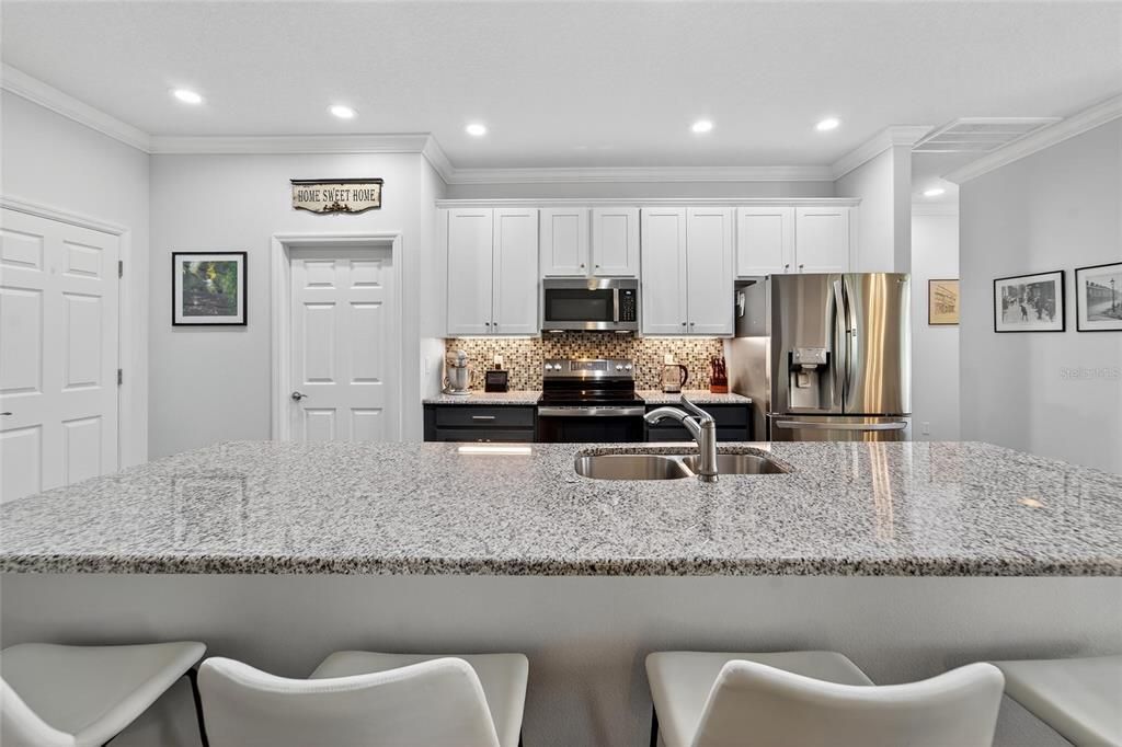 Activo con contrato: $475,000 (3 camas, 2 baños, 1961 Pies cuadrados)