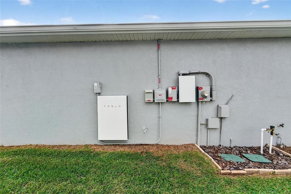 Activo con contrato: $475,000 (3 camas, 2 baños, 1961 Pies cuadrados)