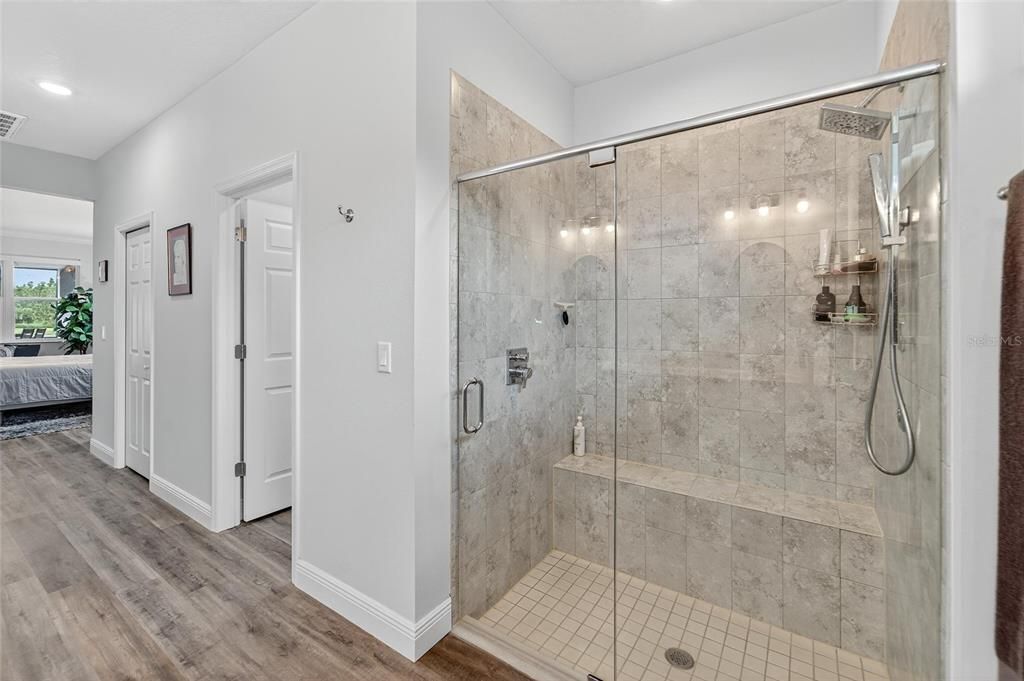 Activo con contrato: $475,000 (3 camas, 2 baños, 1961 Pies cuadrados)