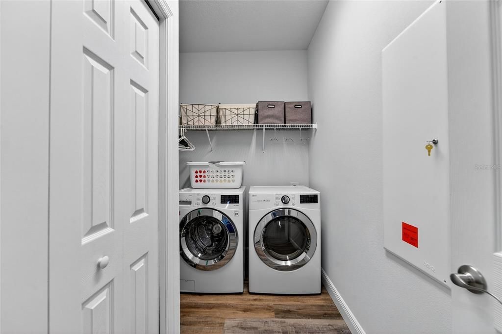 Activo con contrato: $475,000 (3 camas, 2 baños, 1961 Pies cuadrados)