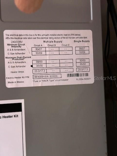 合同活跃: $460,000 (4 贝兹, 3 浴室, 1818 平方英尺)