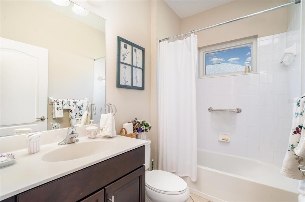 En Venta: $490,000 (3 camas, 2 baños, 1556 Pies cuadrados)