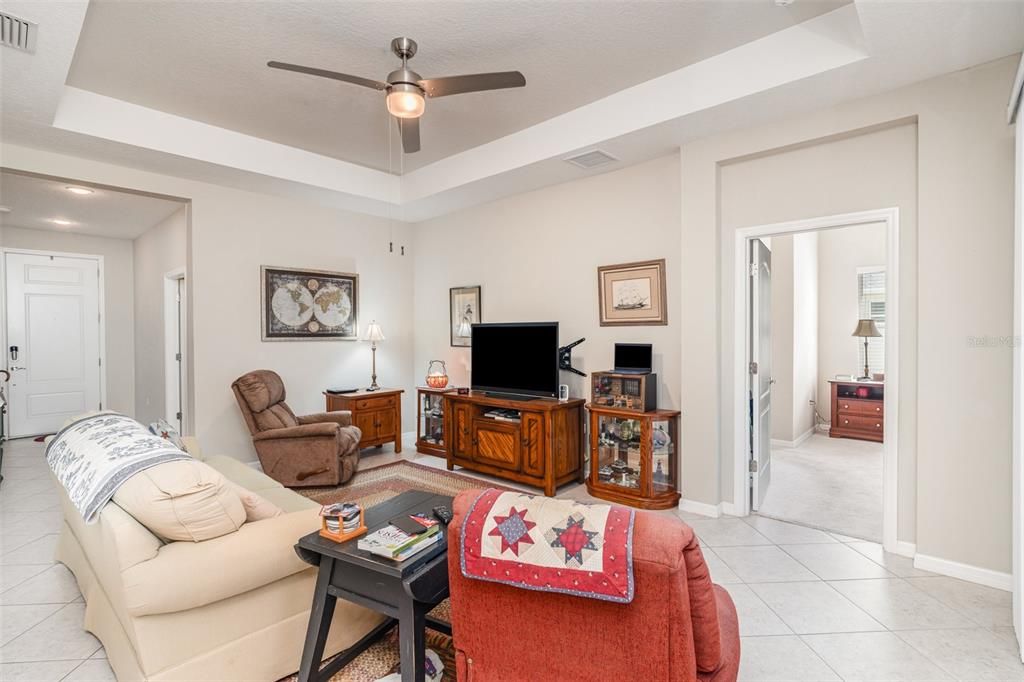 En Venta: $490,000 (3 camas, 2 baños, 1556 Pies cuadrados)