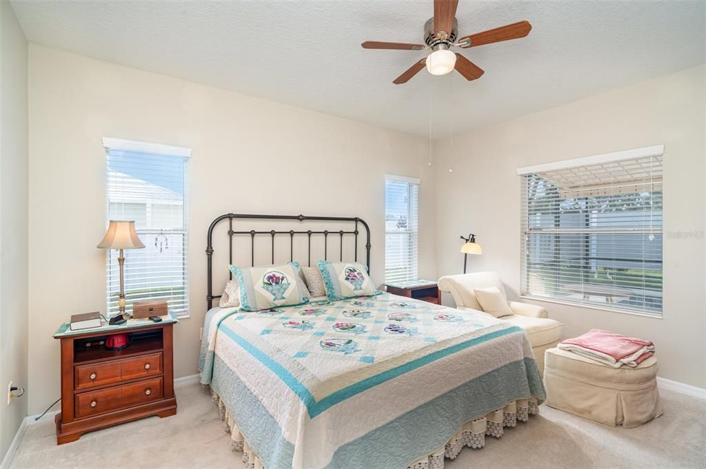 En Venta: $490,000 (3 camas, 2 baños, 1556 Pies cuadrados)