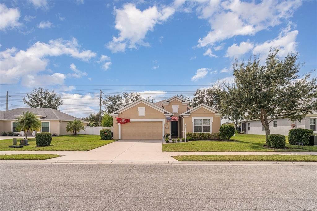 En Venta: $490,000 (3 camas, 2 baños, 1556 Pies cuadrados)