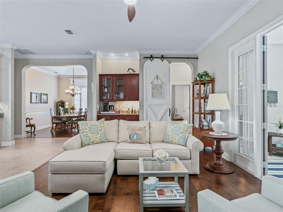 На продажу: $499,900 (3 спален, 2 ванн, 2354 Квадратных фут)