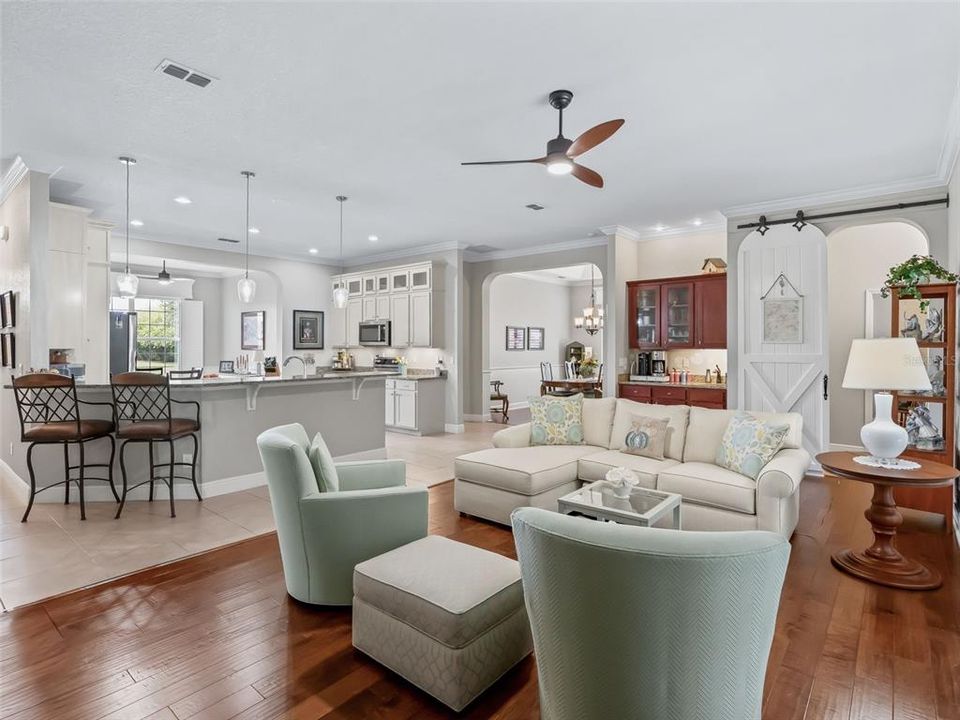 На продажу: $499,900 (3 спален, 2 ванн, 2354 Квадратных фут)