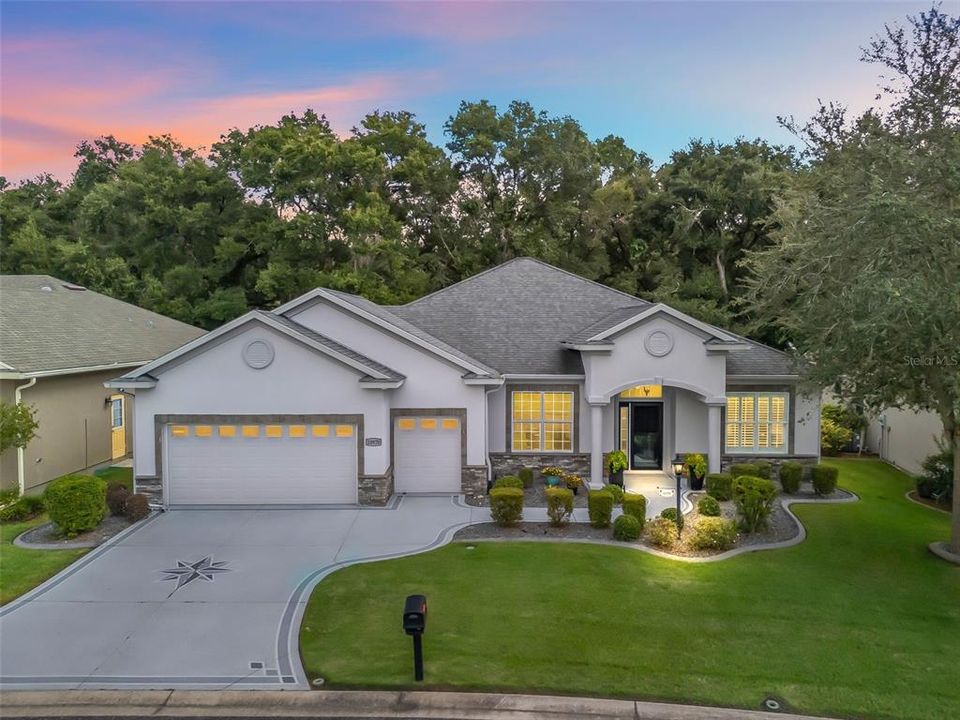 На продажу: $499,900 (3 спален, 2 ванн, 2354 Квадратных фут)