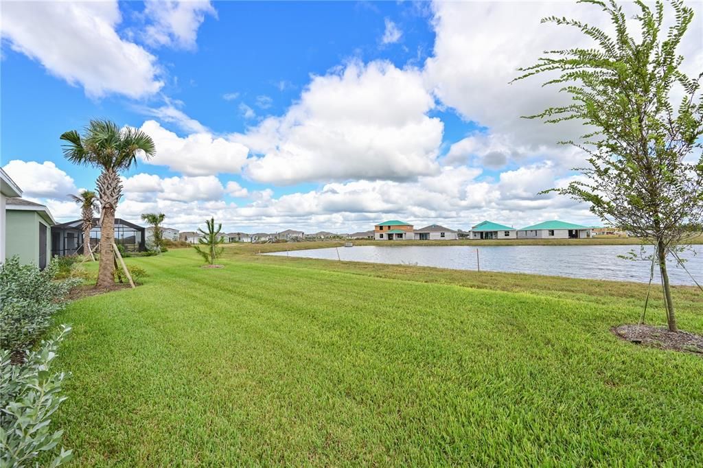 Под контрактом: $478,197 (4 спален, 3 ванн, 2267 Квадратных фут)