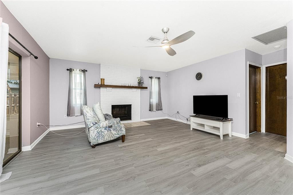 待售: $400,000 (3 贝兹, 2 浴室, 1621 平方英尺)