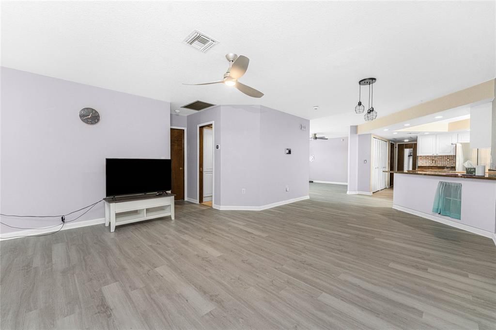 待售: $400,000 (3 贝兹, 2 浴室, 1621 平方英尺)