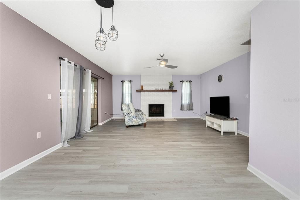 待售: $400,000 (3 贝兹, 2 浴室, 1621 平方英尺)