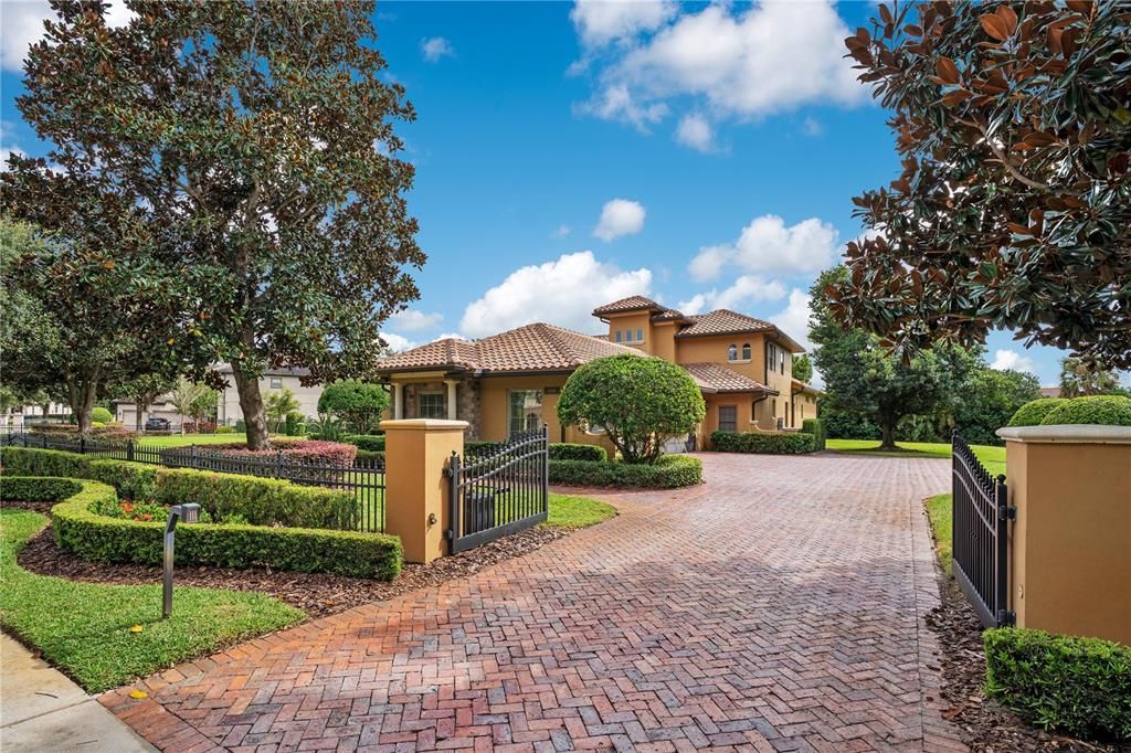 Недавно продано: $1,475,000 (5 спален, 5 ванн, 5025 Квадратных фут)