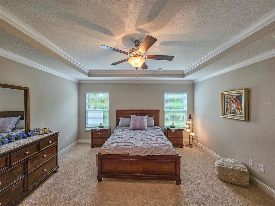 待售: $438,000 (4 贝兹, 3 浴室, 2356 平方英尺)