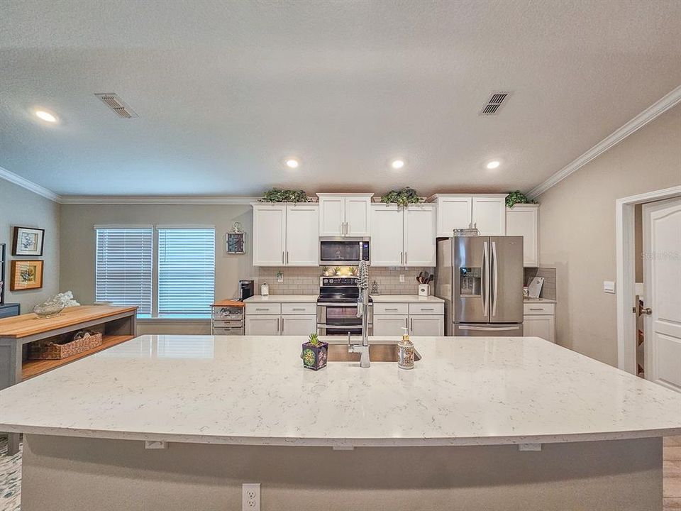 待售: $438,000 (4 贝兹, 3 浴室, 2356 平方英尺)