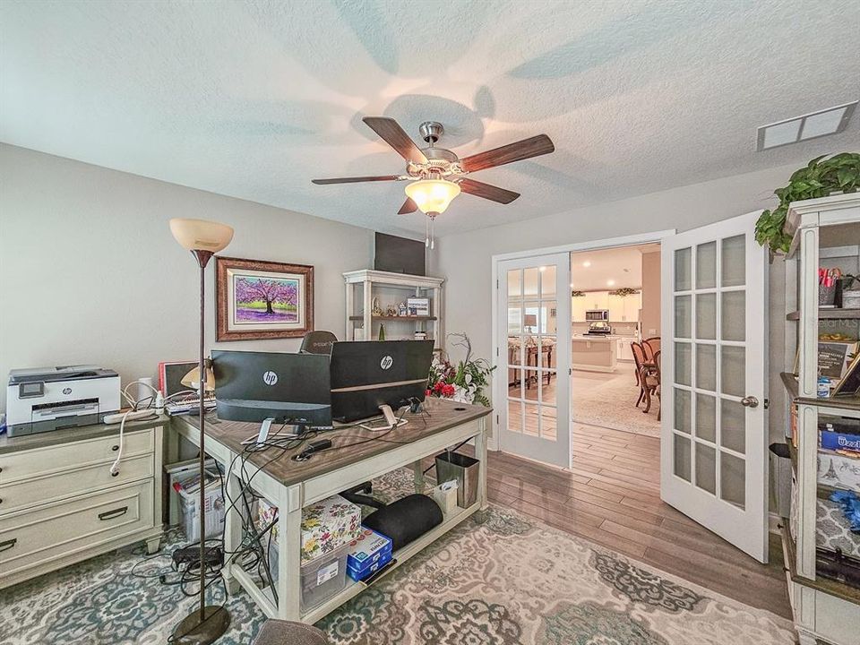 待售: $438,000 (4 贝兹, 3 浴室, 2356 平方英尺)