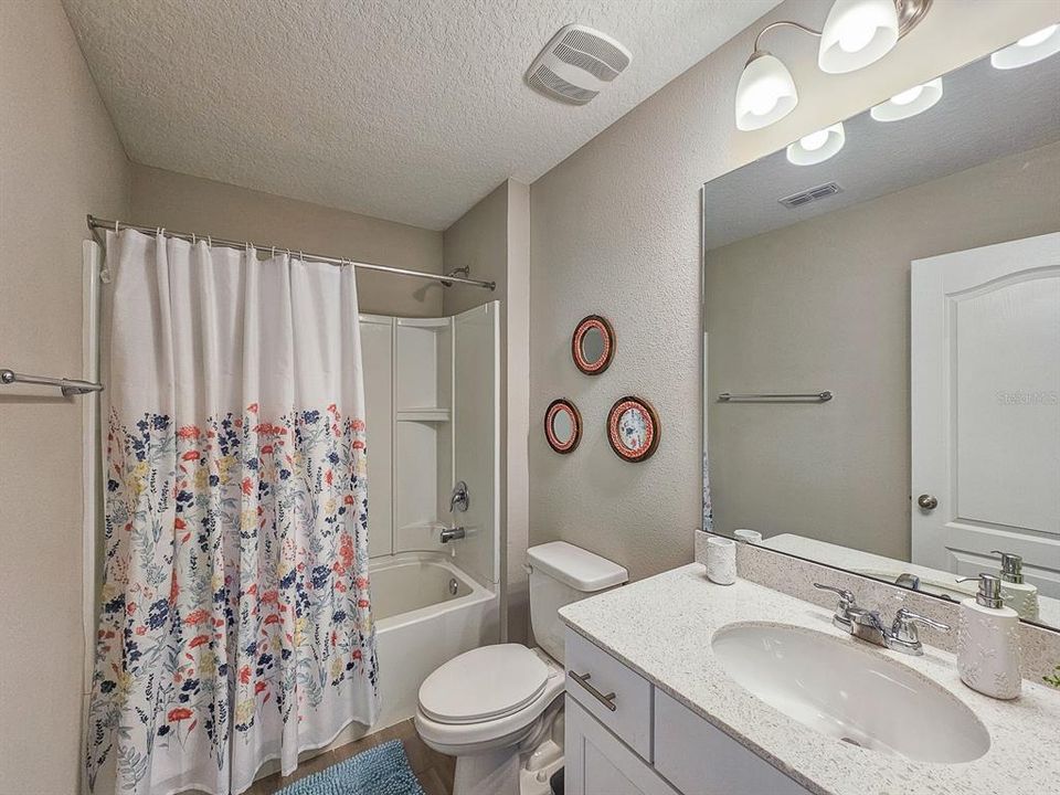 待售: $438,000 (4 贝兹, 3 浴室, 2356 平方英尺)