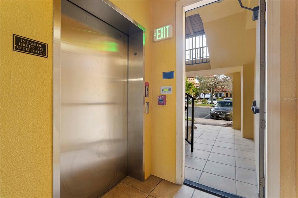 合同活跃: $225,000 (2 贝兹, 2 浴室, 1485 平方英尺)