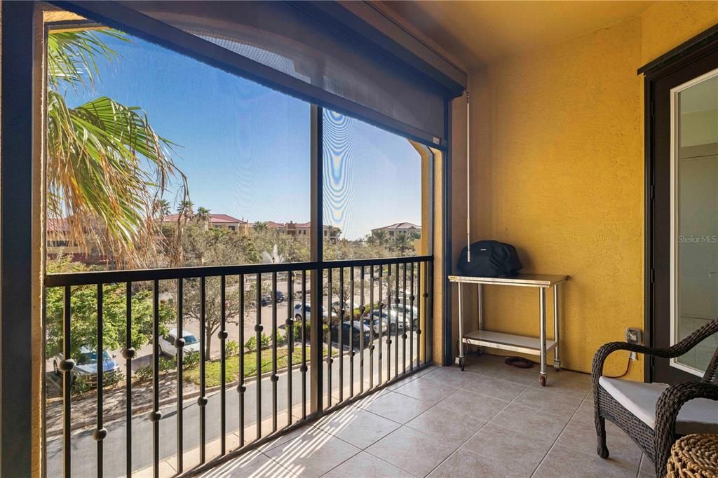 合同活跃: $225,000 (2 贝兹, 2 浴室, 1485 平方英尺)