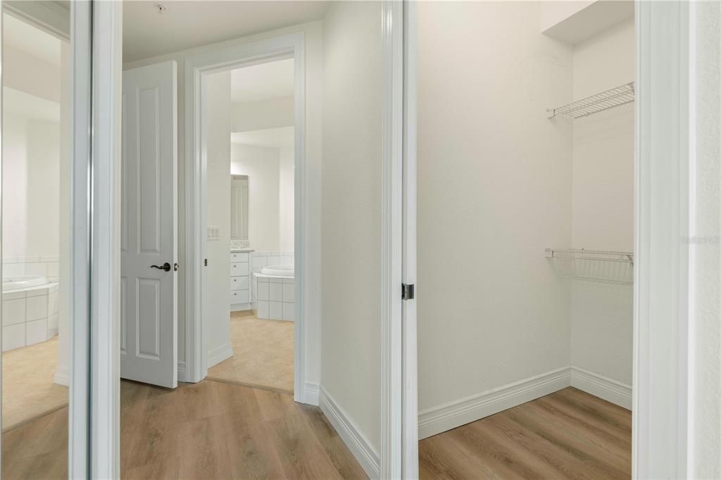 合同活跃: $225,000 (2 贝兹, 2 浴室, 1485 平方英尺)