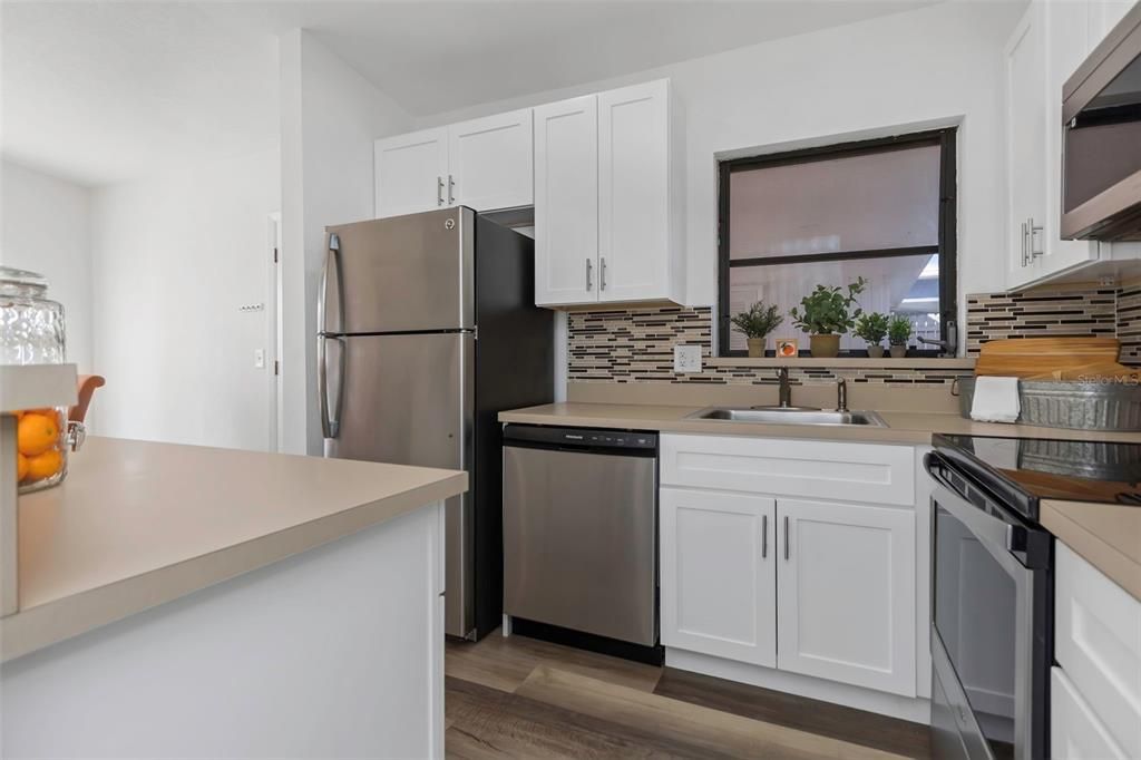 For Sale: $479,000 (3 beds, 1 baths, 1224 Square Feet)