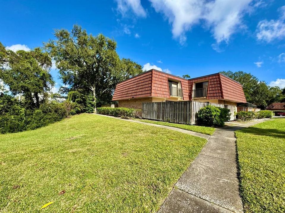 For Rent: $1,850 (2 beds, 2 baths, 1344 Square Feet)