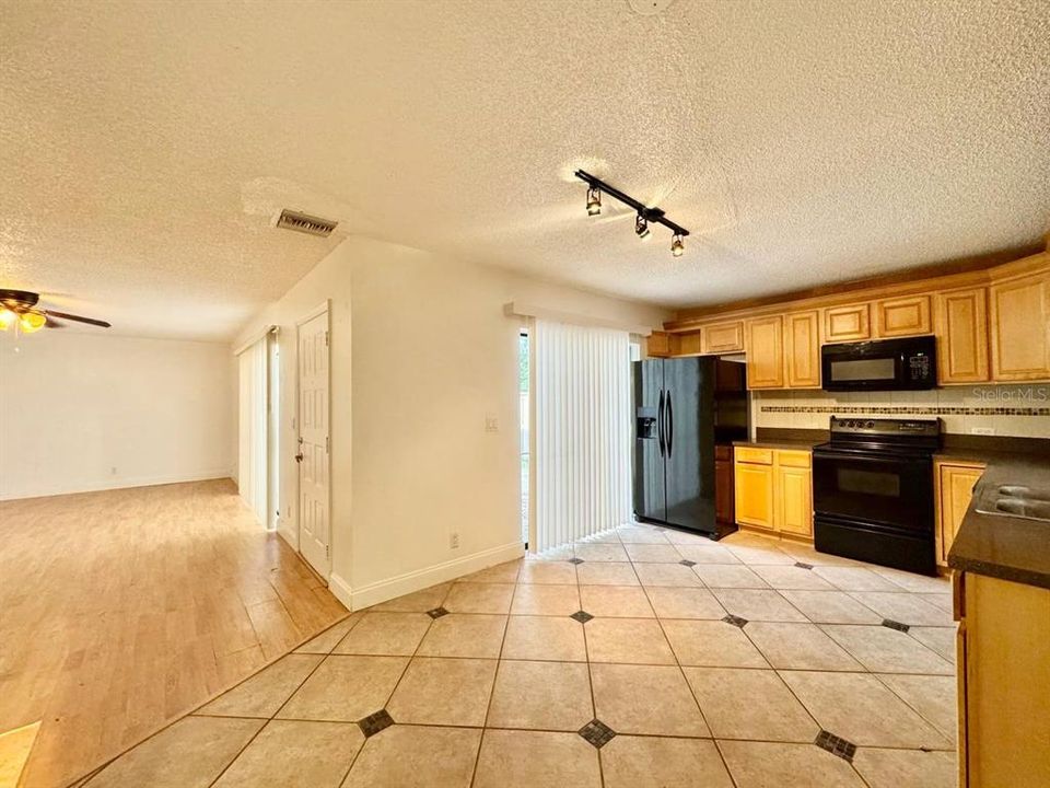 For Rent: $1,850 (2 beds, 2 baths, 1344 Square Feet)