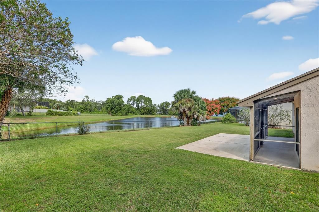 Activo con contrato: $625,000 (4 camas, 3 baños, 2449 Pies cuadrados)