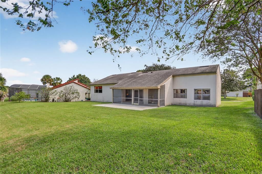 Activo con contrato: $625,000 (4 camas, 3 baños, 2449 Pies cuadrados)