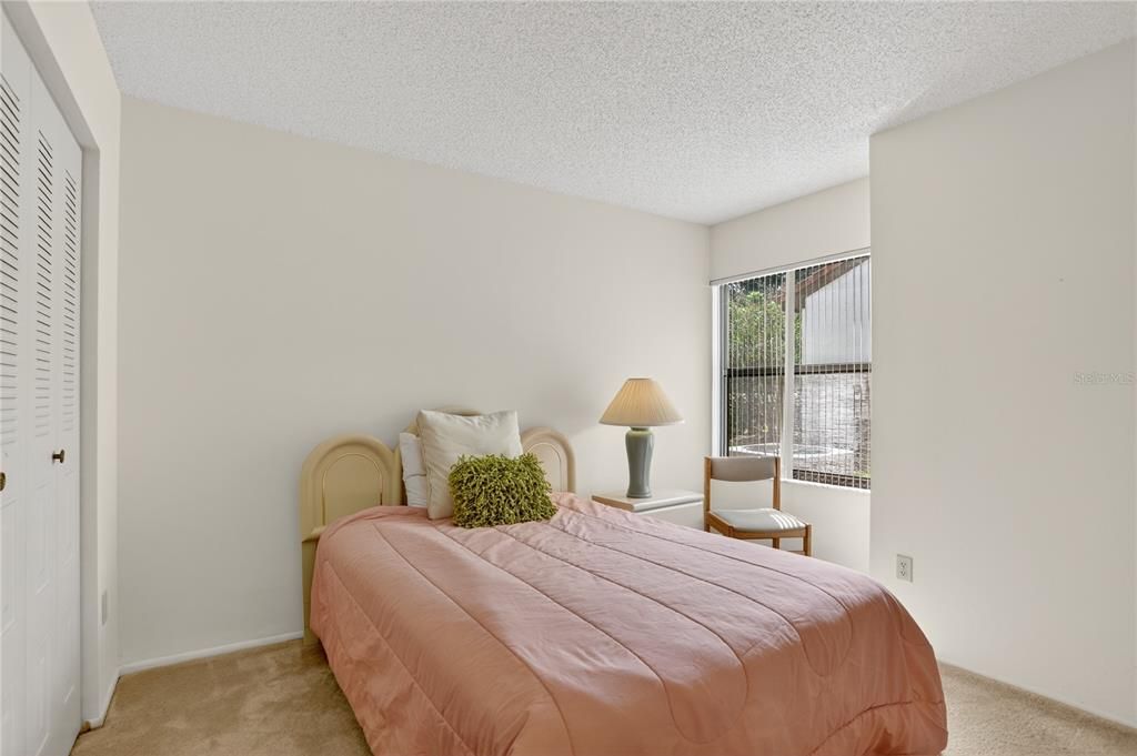 Activo con contrato: $625,000 (4 camas, 3 baños, 2449 Pies cuadrados)