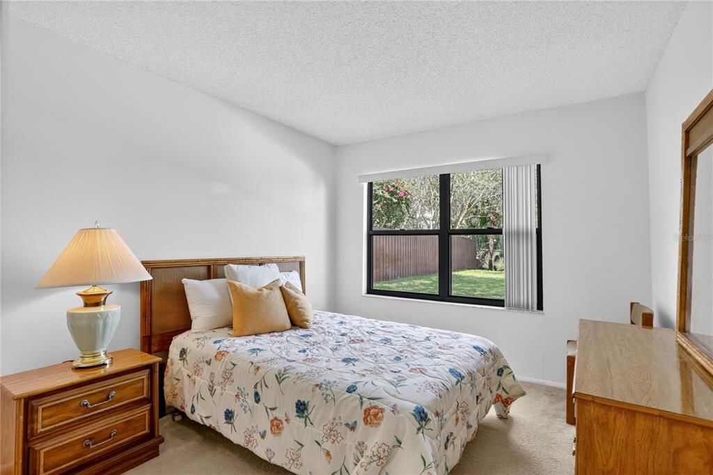 Activo con contrato: $625,000 (4 camas, 3 baños, 2449 Pies cuadrados)