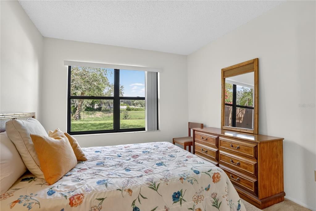 Activo con contrato: $625,000 (4 camas, 3 baños, 2449 Pies cuadrados)