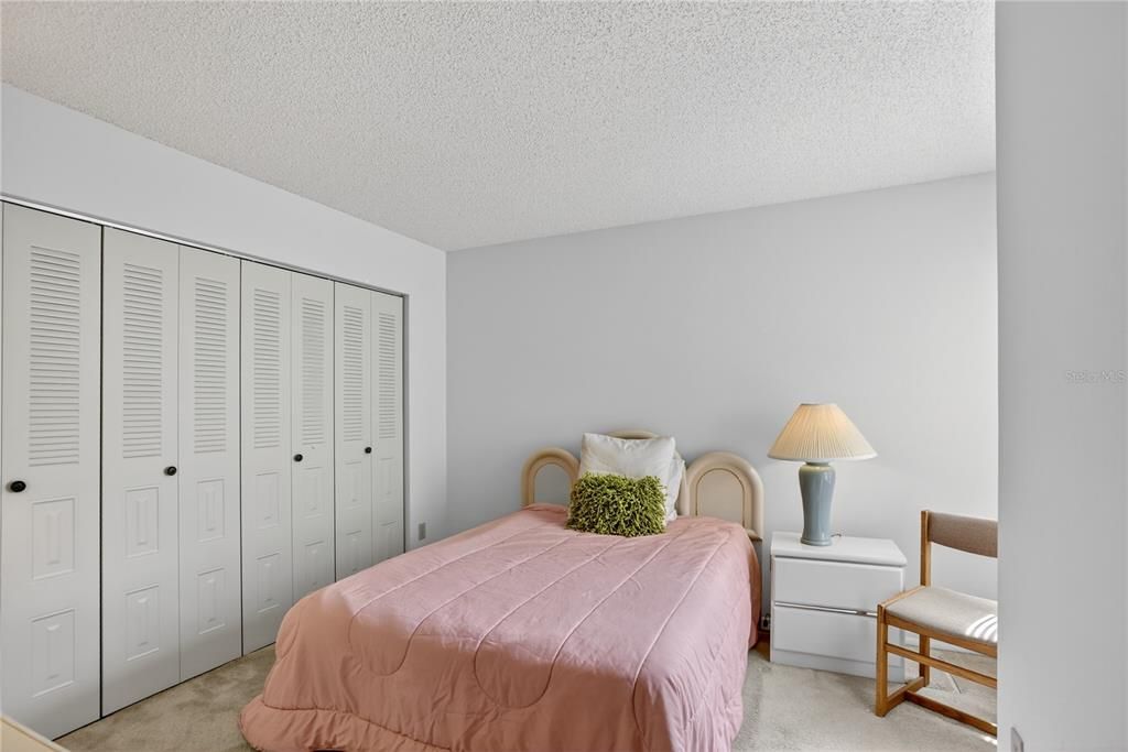 Activo con contrato: $625,000 (4 camas, 3 baños, 2449 Pies cuadrados)